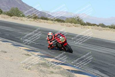 media/Dec-04-2025-Racers Edge (Thu) [[5ebc9f124d]]/3-B Group/7-Session 4 (Turn 10 Inside)/